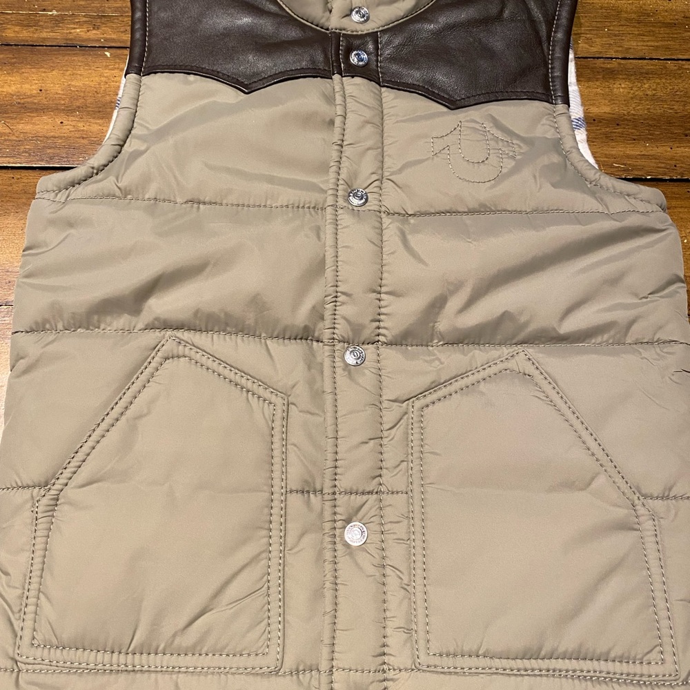 True Religion boys vest XL